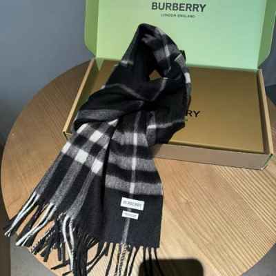 버** 클래식 체크 캐시미어 머플러