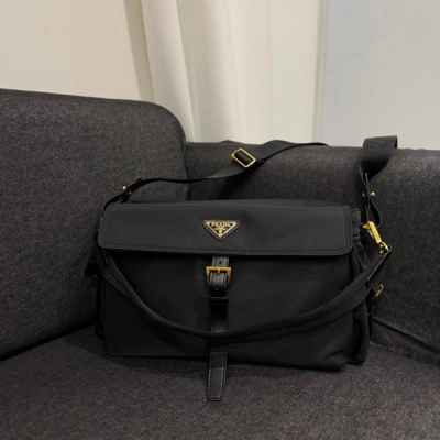 프** 익스플로어 리나일론 숄더백