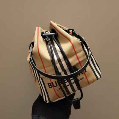 버** 포이베 버킷 백