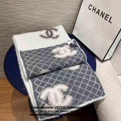 샤* 사선 패턴 포인트 로고 그레이 머플러 (제니착용)