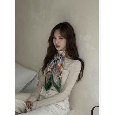 에*** 이니셜 그린 스카프