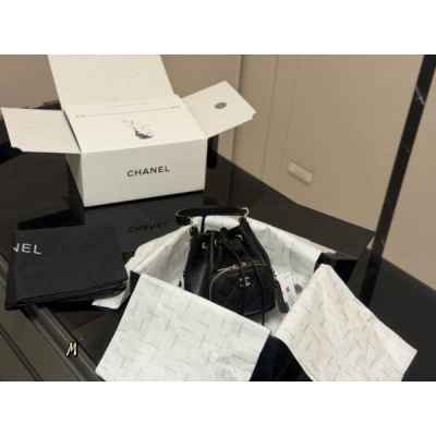 샤* 어피니티 드로스트링 미니버킷백