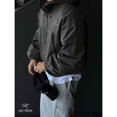 아**** 고프코어 후드 윈드자켓