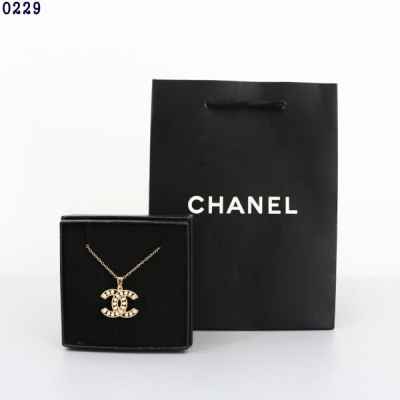 샤* CC로고 메탈 진주 목걸이 골드