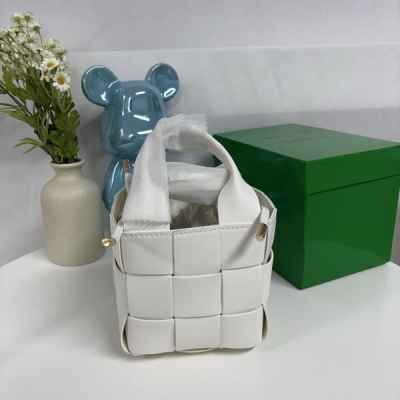 보** 카세트 버킷백