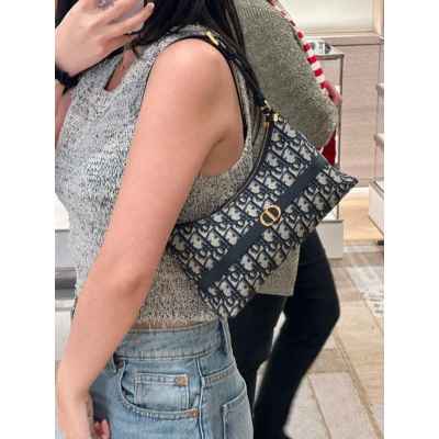 디* 고급 오블리크 30몽테인 미니 호보 숄더백