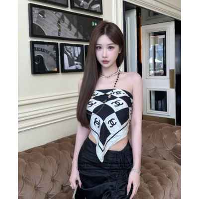 샤* 사각 레터링 로고 블랙 사각 스카프