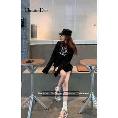 디* 에비뉴 시그니쳐 패턴 디자인 긴팔티셔츠 (시보리없음)