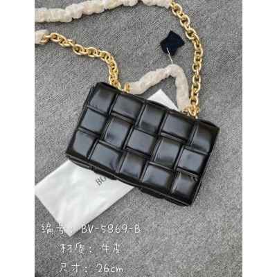 보** 패디트 체인 카세트백