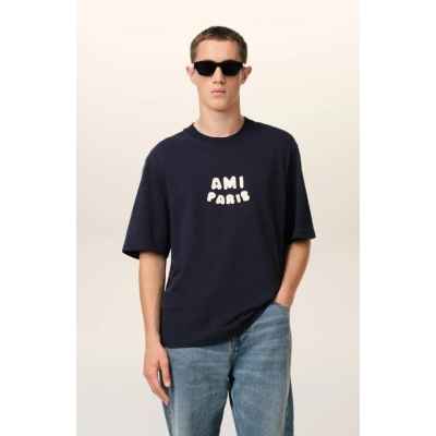 아* 자수 라운드 티셔츠