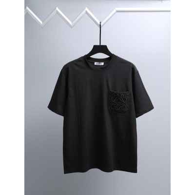 로** 포켓 애너그램 자수 티셔츠