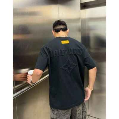 루* 센터자수 반팔 티셔츠