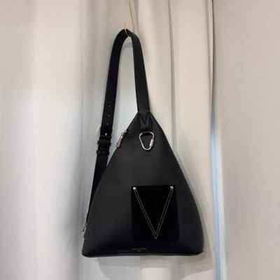 루* 델타 슬링백