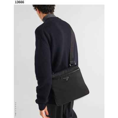 프** Re-Nylon and Saffiano shoulder bag 리나일론 사피아노 숄더백